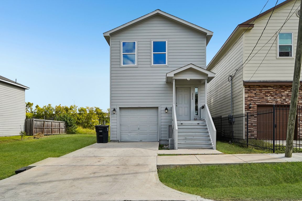 Abernathy St-L0711-001.jpg