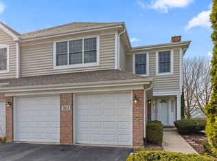302 Roscommon Ct, Glen Ellyn, IL