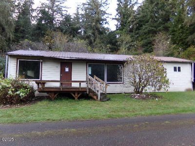 48 N Sheppard Point Rd, Waldport, OR, 97394