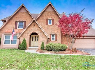 765 Oxborough Dr, Perrysburg, OH 43551