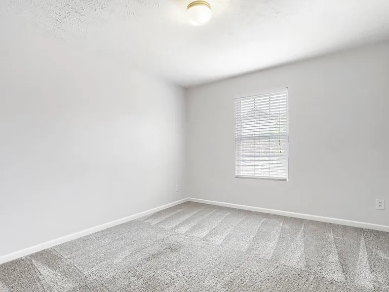 1235 Bainbridge Dr — Photo 11