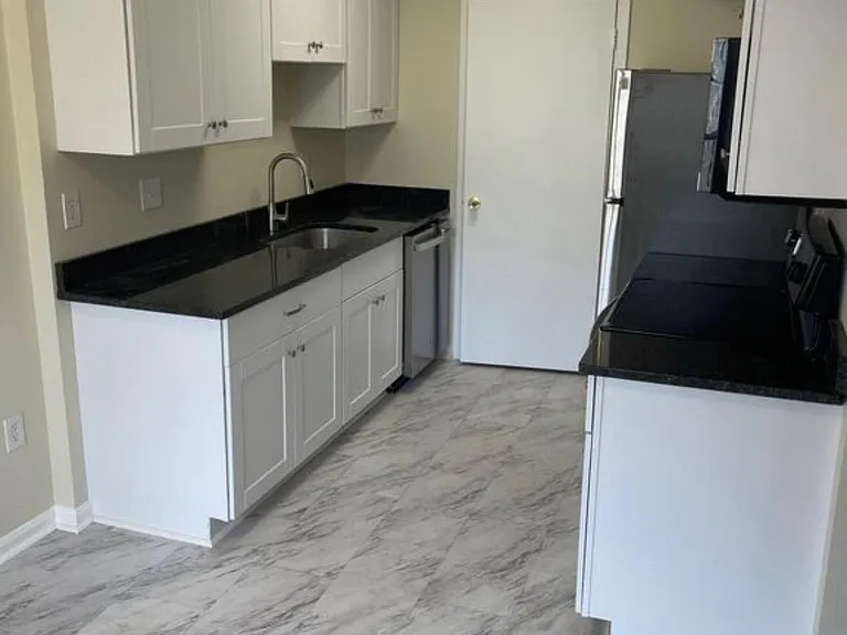 20253 Shipley Ter #302 — Photo 1