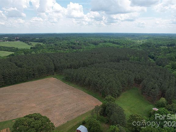 3rd image of 132 Sourwood Dr