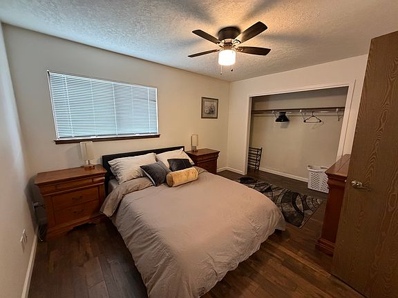 5th image of 5422 Windflower Cir APT B