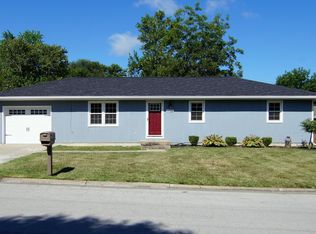 1073 N Conway Ave, Marshall, MO 65340