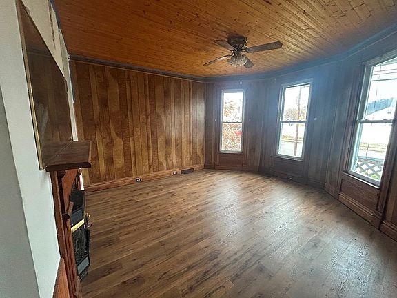 5th image of 1533 Fourth Street