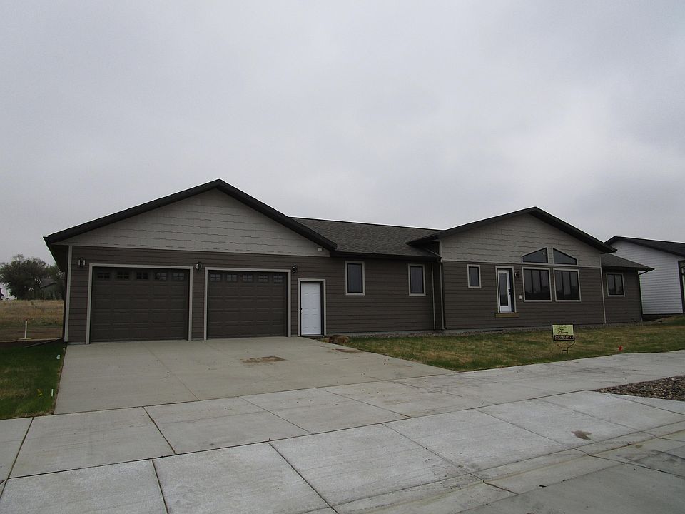 2nd image of 115 11th Ave SW