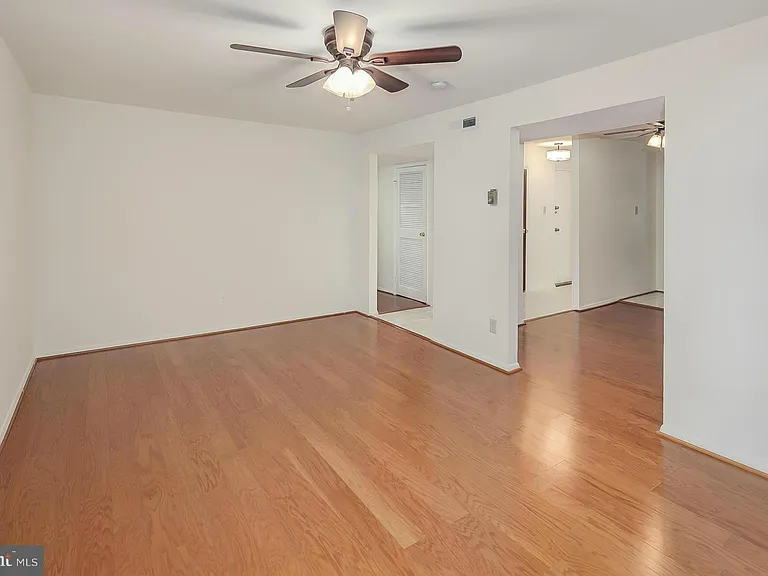493 N Armistead St #203 — Photo 8
