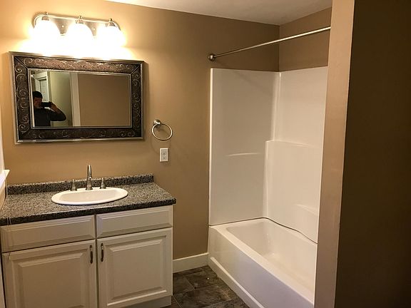 5th image of 7 Pleasant St #7D