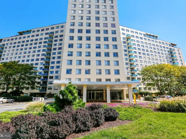 10401 Grosvenor Pl APT 511, Rockville, MD 20852