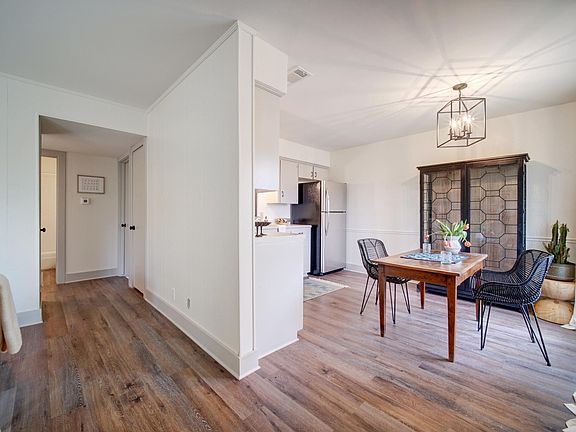 4th image of 5609 Woodrow Ave APT 202