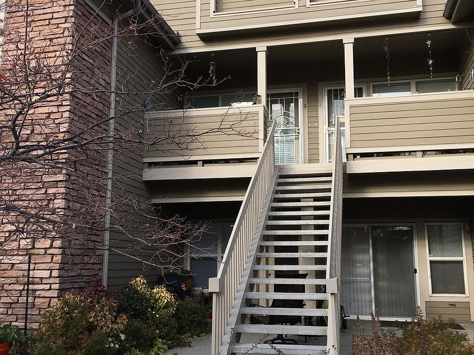 Upper level condo