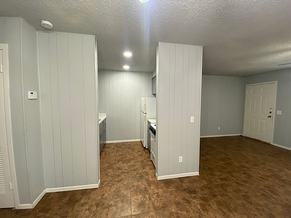 4th image of 222 S Westgate Dr APT 3