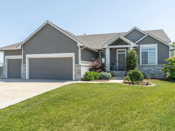 2912 N Woodridge Ct, Wichita, KS 67226
