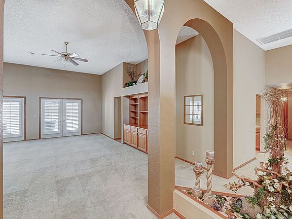 5th image of 5404 Langston Cir