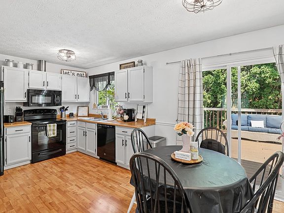 5th image of 1270 Deblin Dr