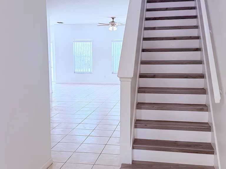 1532 Derby Glen Dr — Photo 2