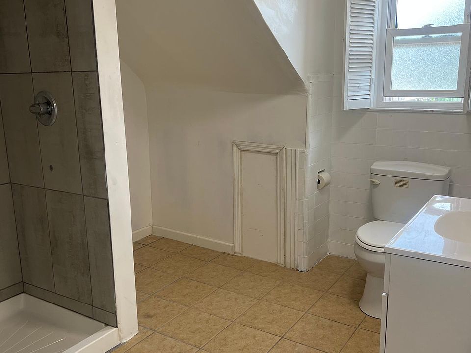 2nd image of 14427 231st St Floor 2