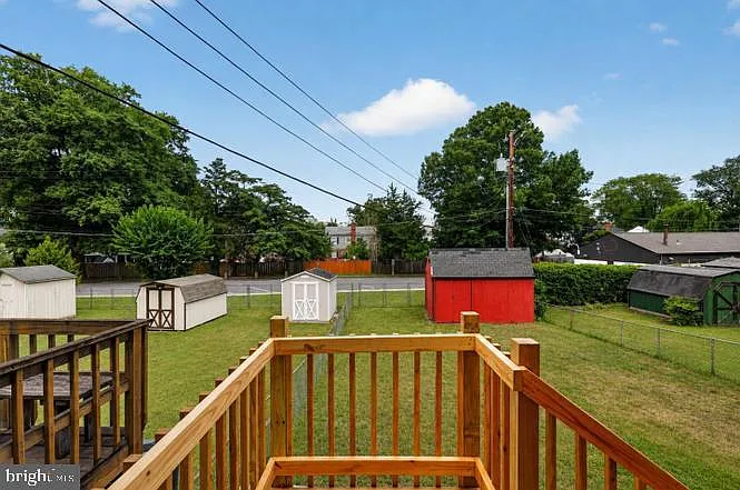 2218 Farrington Ave — Photo 29