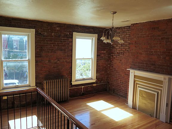 livingroom; great light