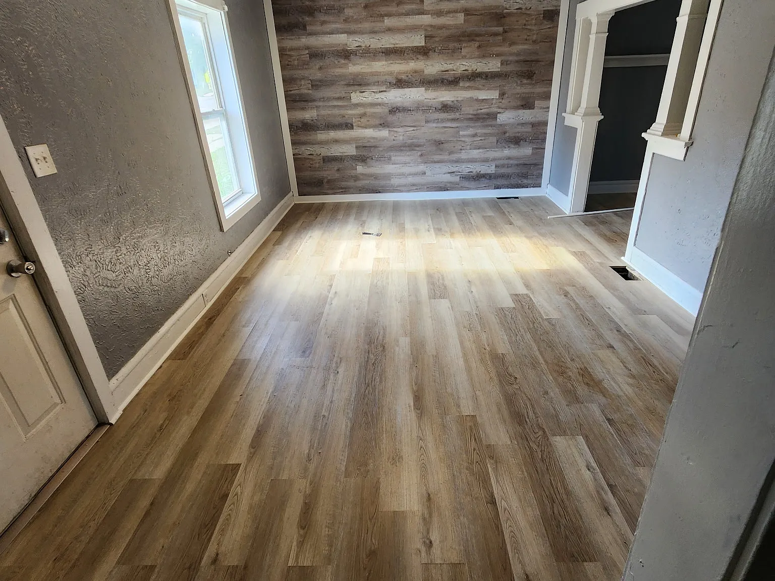 312 S Central Ave — Photo 1