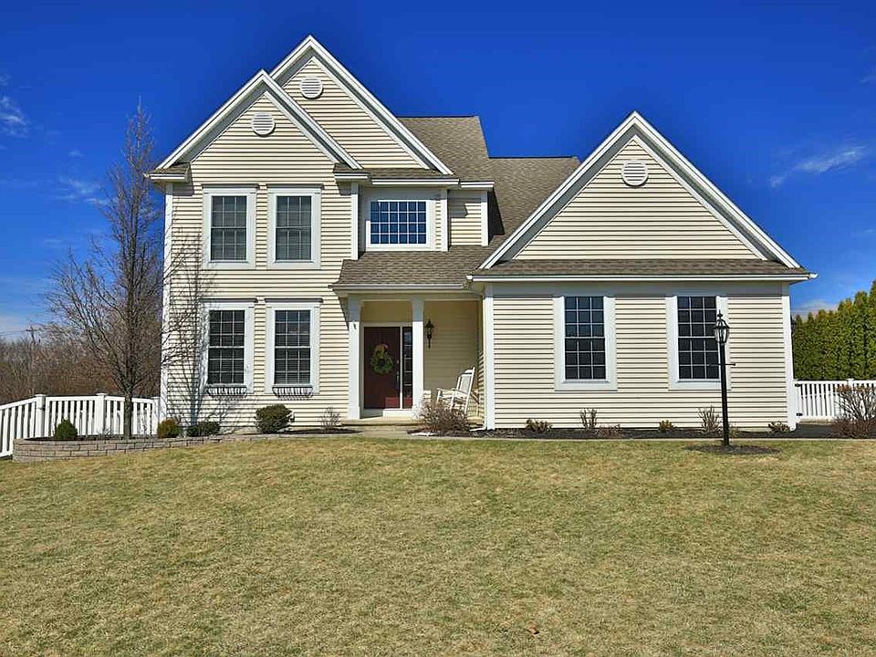 1st image of 4 Fairview Ln