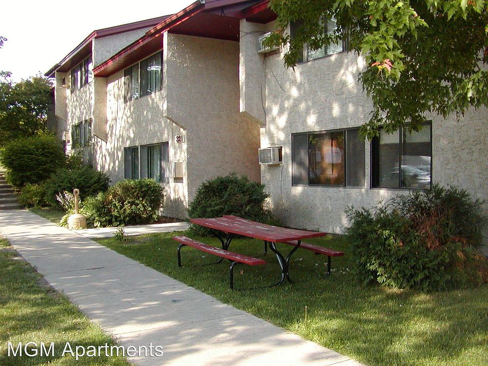 1st image of 321 1st Ave SE APT 12