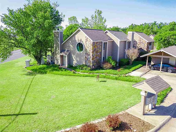 3rd image of 903 Parkway Dr
