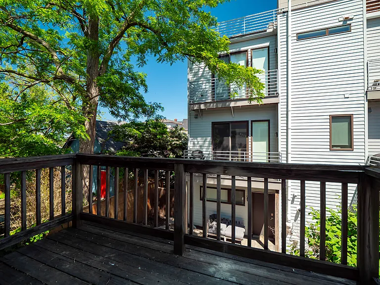 2037 W 11th St #4 — Photo 22