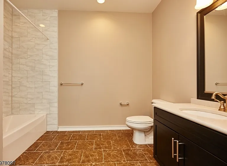 10 Elmer St #H — Photo 14