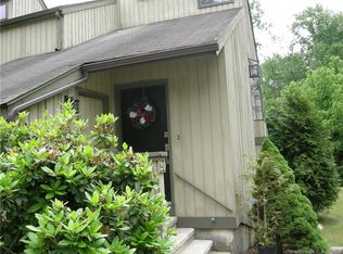 380 Old Waterbury Rd APT 20, Southbury, CT 06488