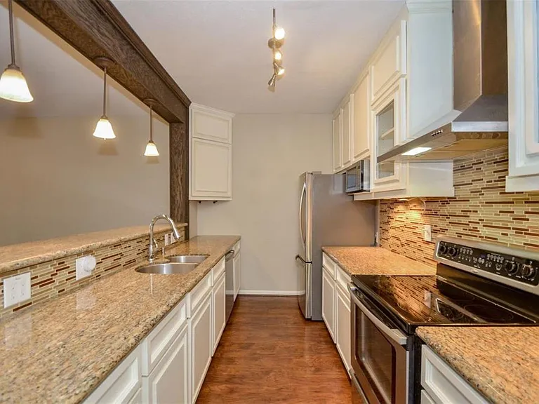 8075 El Mundo St #8075 — Photo 4