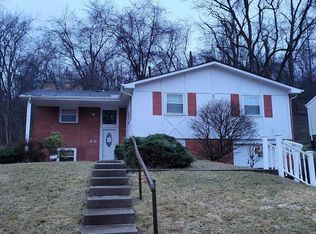 26 Seminole Ct, Pittsburgh, PA 15235