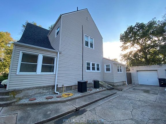 4th image of 915 S 2nd St