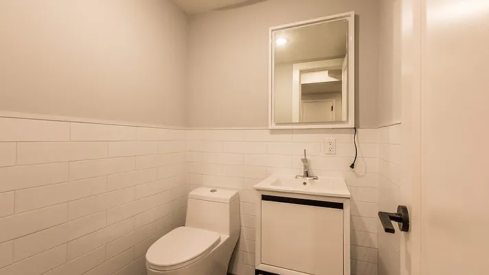 Rented by Nooklyn NYC LLC | media 32