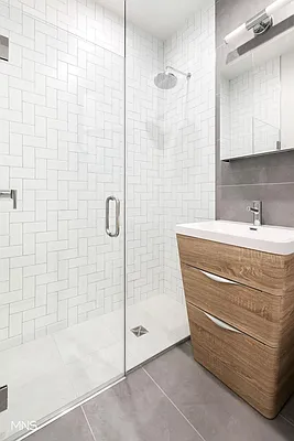 Rented by MNS Marketing | media 29