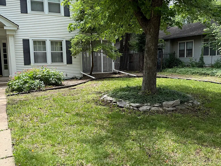 425 N Bluff Ave — Photo 46