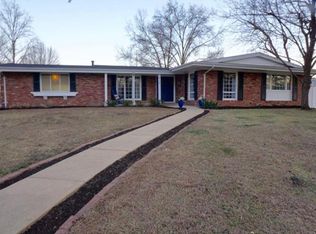 815 Westwood Dr, Ballwin, MO