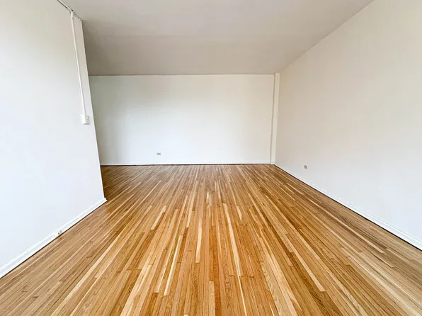 100-25 Queens Boulevard image 3 of 7