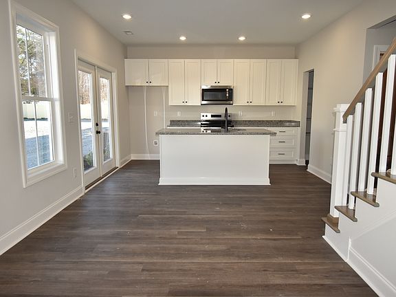 3rd image of 168 W Allen St