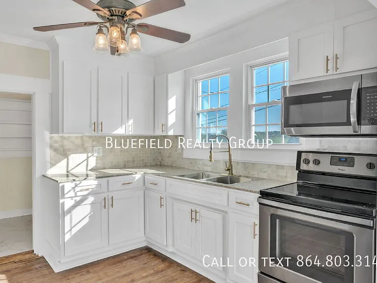 4 Walnut St #A — Photo 9