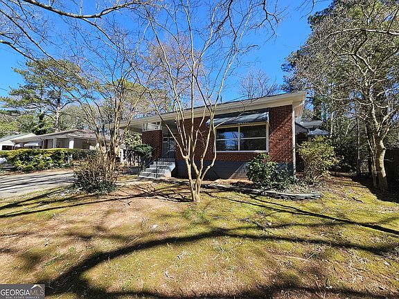 3rd image of 2654 Plantation Dr