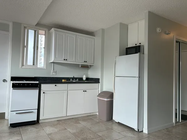 454 Namahana St APT 604, Honolulu, HI 96815