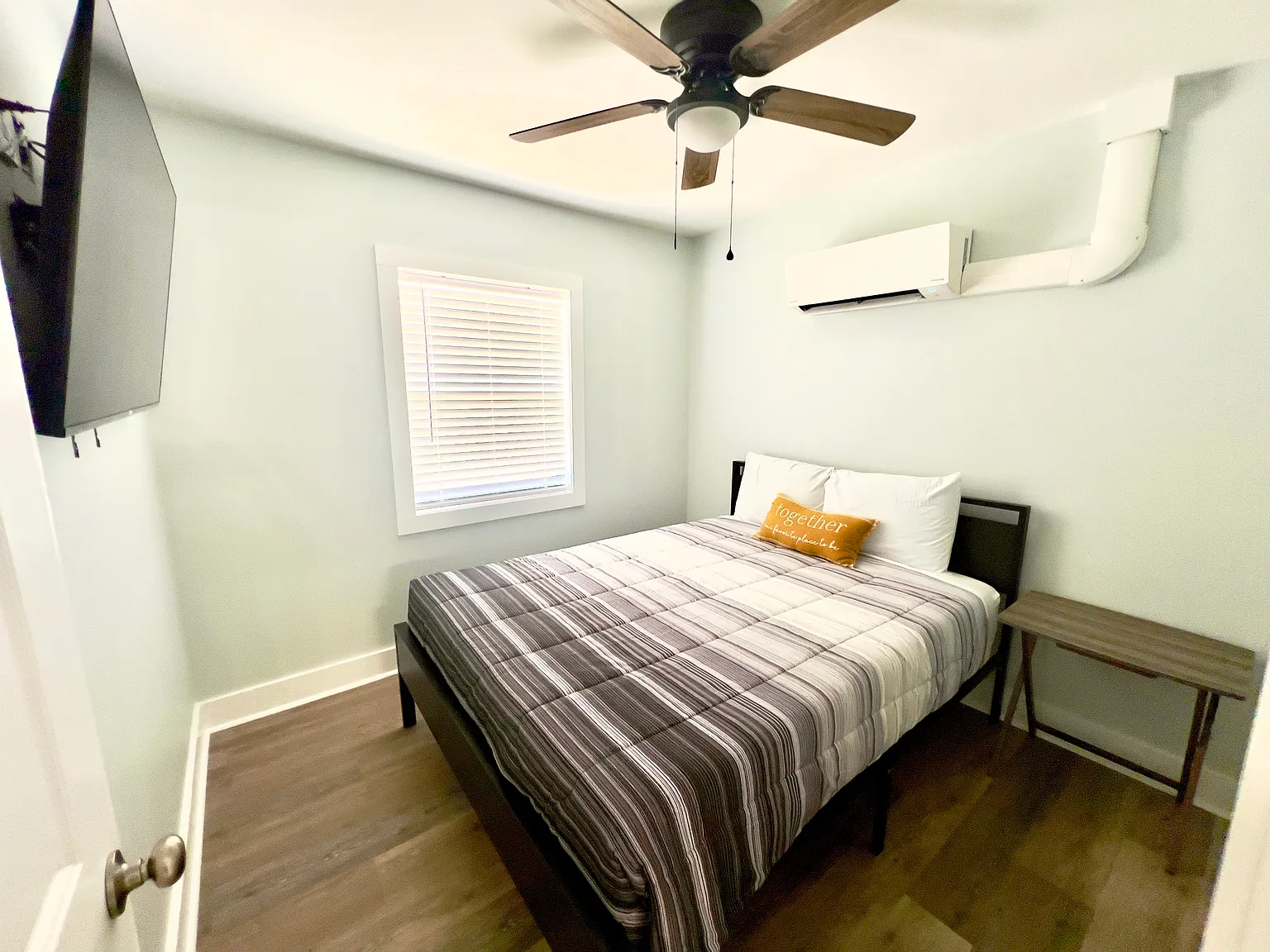 216 La Paloma Pl — Photo 3