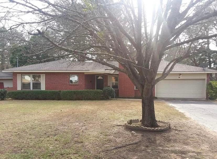 1st image of 808 Kenwood Ln