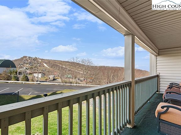 3rd image of 301 Pinnacle Inn Road #3219