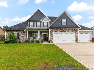 6323 Jacobs Creek Cir, Fayetteville, NC 28304
