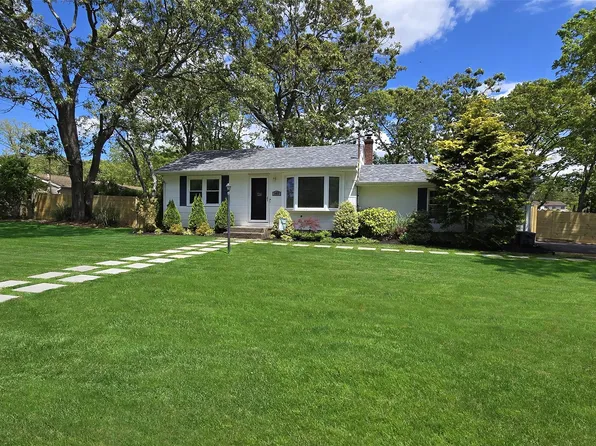 149 S Evergreen Drive, Selden, NY 11784