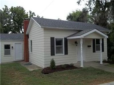 615 Highland Ave, Lexington, MO, 64067