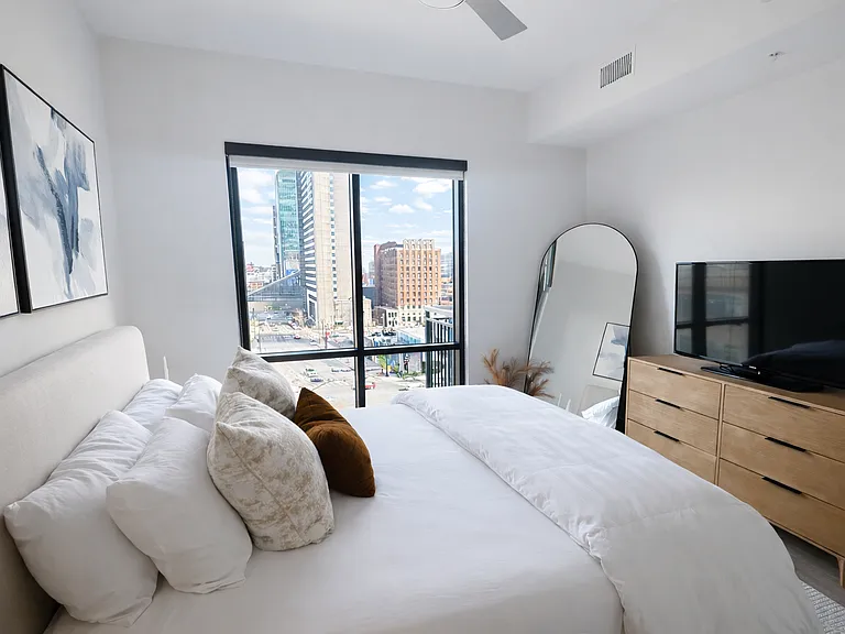 930 Commerce St #703 — Photo 14